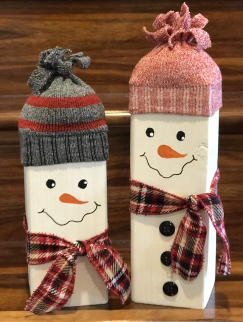 Wooden Block Snowman Crafts, Snowman Blocks Wooden Snowmen, Wooden Christmas Crafts To Sell, Wood Christmas Crafts, Craft Snowman, Wooden Ideas, Snowman Crafts Diy, Wooden Snowmen, Christmas Art Projects