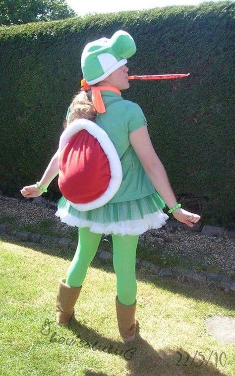 40 Plus-Size Halloween Costumes to Complement Your Curves via Brit + Co Diy Yoshi Costume, Lumiere Costume, Yoshi Halloween, Nintendo Halloween, Mario Costumes, Yoshi Costume, Mario Halloween, Couture Halloween, Snow White Halloween Costume