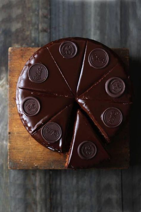 Sacher Cake Recipe, Sacher Cake, Brownie Vegan, Dessert Bites, Rich Chocolate Cake, Nigella Lawson, Chocolate Glaze, Wax Stamp, Wax Seal Stamp