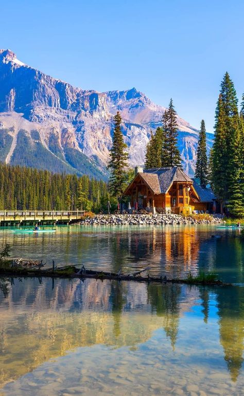 Yoho National Park Canada, Switzerland Bern, Summer Vacation Ideas, Yoho National Park, Canada National Parks, Emerald Lake, Travel Reading, Vacation Ideas, Capital City