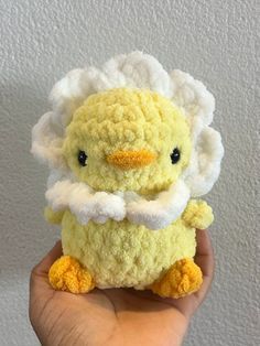 Crochet Flower Amigurumi, Yellow Crochet Projects, Duck With Flower, Small Crochet Gifts, Crochet Yellow, Easy Crochet Animals, Crochet Eyes, Yellow Crochet, Baby Duck