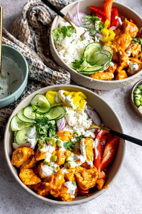 Buffalo Chicken Bowls - Sailor Bailey Sailor Bailey Buffalo Chicken Bowls, Avery Recipes, Buffalo Chicken Bowl, Food Recipes Lunch, Light Healthy Dinner, Buffalo Chicken Bowls, Buffalo Chicken Rice Bowl, Greek Bowls, Foreign Cuisine