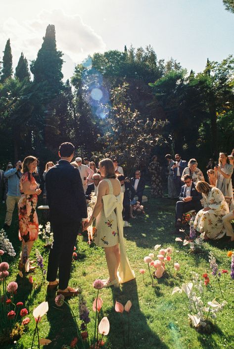 Real Wedding | Ida & Marc-Antoine Artsy Wedding Aesthetic, Bohemian Wedding Aesthetic, Non Wedding Wedding, Colourful Wedding Ceremony, Not Traditional Wedding, Maximalism Wedding, Clown Wedding, Colorful Whimsical Wedding, Spontaneous Wedding