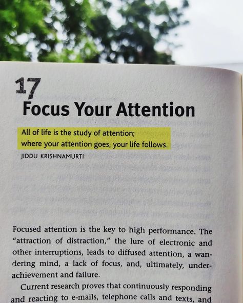 📍BOOK REVIEW 📍Eat That Frog is a practical guide to overcoming procrastination and increasing productivity. Brian Tracy emphasizes the importance of tackling your most difficult task first, metaphorically referred to as "eating the frog." 📍The book offers 21 actionable tips to stop procrastination. 📙Key Takeaways: 📝Set Clear Goals- Tracy highlights the importance of clarity in setting goals. Without a clear direction, it’s hard to know where to start. 📝Prioritize Tasks- Use the 80/20 ru... Eat That Frog, Stop Procrastination, Increasing Productivity, Book Extracts, Eat The Frog, Garden Of Words, Overcoming Procrastination, Life Choices Quotes, Successful Business Tips