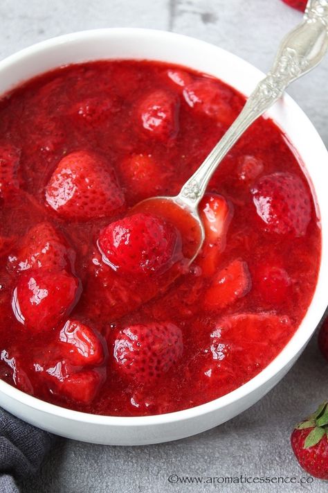 Strawberries For Cheesecake Topping, Homemade Strawberry Topping For Cheesecake, Fresh Strawberry Topping For Cheesecake, Strawberry Topping For Cheesecake Easy, Strawberry Cheesecake Topping, Strawberry Sauce For Cheesecake, Cake Recipes Lemon, Strawberry Topping For Cheesecake, Fresh Strawberry Topping