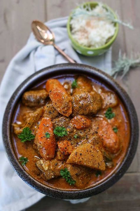 African Beef Stew, Stewing Beef, African Stew, Orange Bell Pepper, Whole 30 Meal Plan, West African Food, Southern Recipes Soul Food, Ethiopian Food, Coconut Sauce