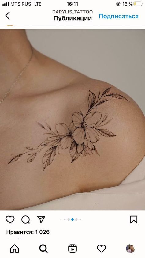 Dainty Shoulder Flower Tattoo, Flower Tattoos For Women Collar Bone, Tatoos Woman Back Shoulder, Petite Floral Tattoo, Collar Flower Tattoo, Small Floral Shoulder Tattoo, Floral Tattoo Design Collarbone, Colar Bone Floral Tattoo, Vine Tattoos Shoulder