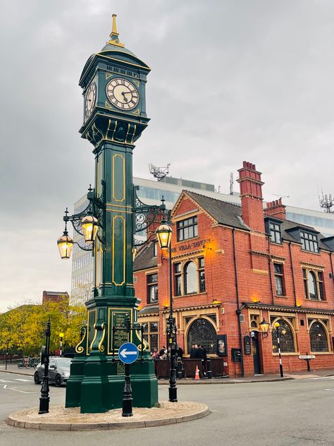 Jewellery Quarter Birmingham, Birmingham Jewellery Quarter, Visual Library, Humans Of New York, Horror Book, Vintage Boho Fashion, The Vibe, Architecture Fashion, Victorian Era