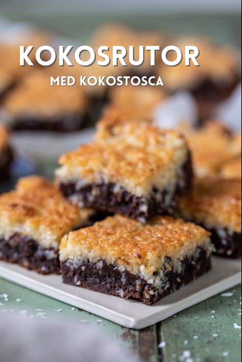 Kladdig chokladkaka med kokostosca 😍 Swedish Recipes, Dessert Cupcakes, Dessert For Dinner, Christmas Baking, Mini Cheesecake, Sweet Recipes, Easy Dinner, Baking Recipes, Coco