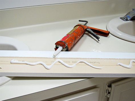 adding trim to a mirror using liquid nails.  Tutorial included for using no-miter moulding. Trim For Mirrors, Adding Trim To Mirror Diy Frame, Redoing Bathroom, Framing Mirrors, Frame A Bathroom Mirror, Bathroom Mirrors Diy, Mirror Frame Diy, Mirror Makeover, Bathroom Mirror Frame