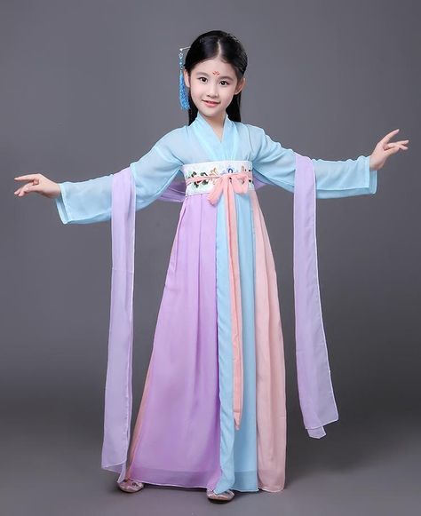 Human Pose, Chinese Hanfu Dress, Princess Weiyoung, Shen Yun, Traditional Asian Dress, Marvel Dr, Dresses Christmas, 7 Continents, Costumes For Teens