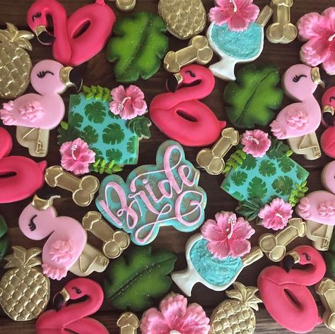 Last Flamingle Bachelorette, Bridesmaid Speech, Bachelorette Theme Ideas, Last Flamingle, Final Flamingle, Bachelorette Party Cookies, Surprise Cookies, Flamingle Bachelorette, Flamingo Bachelorette Party