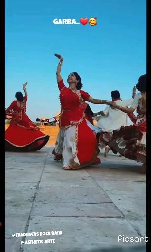 Navratri Video Status Garba, Garba Steps Video, Garba Video Dance Navratri, Navratri Garba Dance, Garba Steps, Navratri Dance, Garba Dance Video, Garba Songs, Navratri Songs