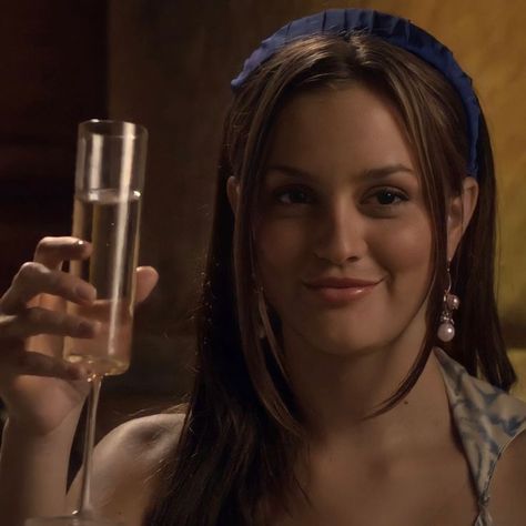 Instagram Queen, Blair Waldorf, Gossip Girl, A Man, Queen, Wine