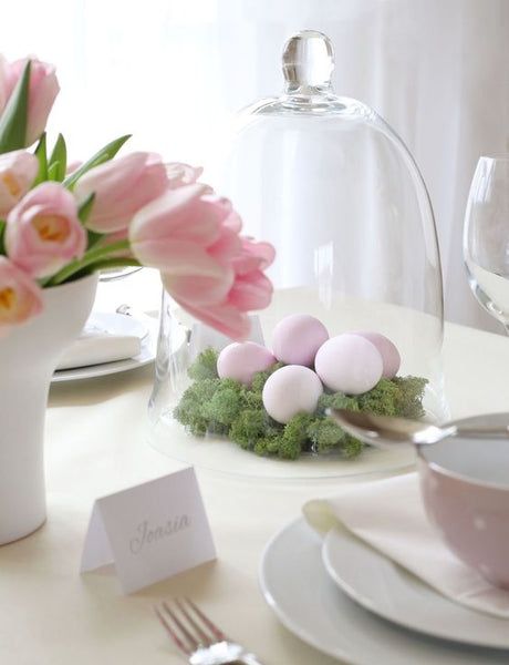 Easter Color Palette Inspiration: Decorating Your Easter Table - Katze Home Diy Modern Table, Easter Color Palette, Purple Cottage, Modern Easter Decor, Easter Tea Party, Easter Color, Easter Table Decor, Modern Easter, Color Palette Inspiration