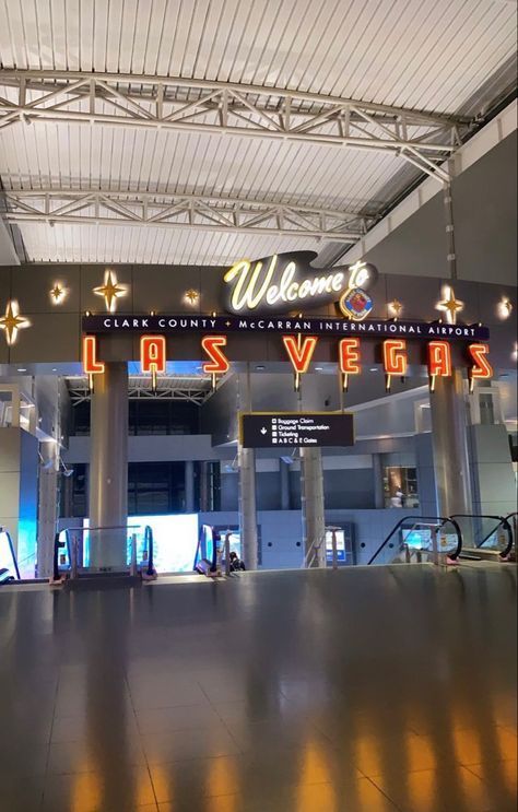 Las Vegas Airport, Billionaire Luxury, Passport Pictures, Las Vegas Photos, Airport Photos, Los Angeles California, Nevada, Las Vegas