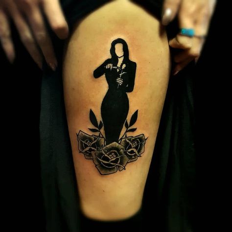 morticia addams tattoo Addams Family Tattoo, Matching Family Tattoos, Cake Halloween, Family Tattoo Designs, Movie Tattoos, Morticia Addams, Disney Tattoo, Horror Tattoo, Full Sleeve Tattoos