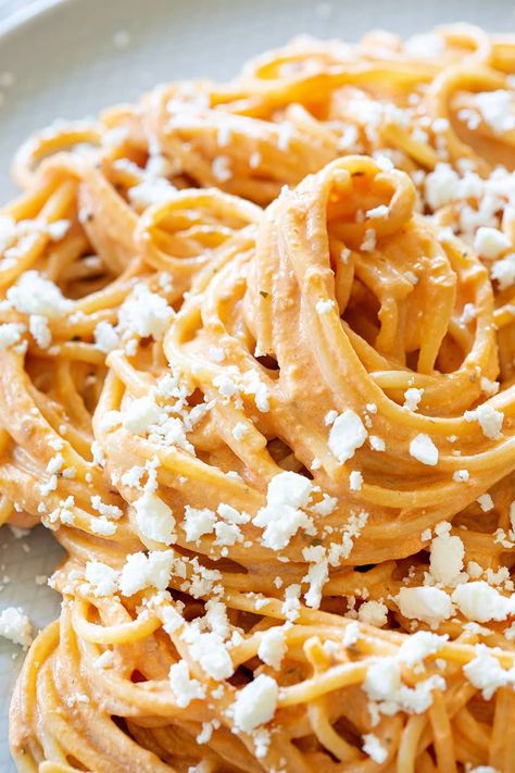 Mexican Spagetti Recipe, Mexican Spaghetti Recipes Sour Cream, Mexican White Spaghetti Recipe, Mexican Red Spaghetti, Spaghetti With Red And White Sauce, Creamy Mexican Spaghetti, Mexican Speggetti Recipes, Red Spaghetti Recipes, Spaghetti Mexicano