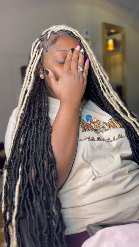 Fox Locks Braids Faux Locs, Locks Braids Faux Locs, Fox Locks, Braids Faux Locs, Locks Braids, Lock Styles, Weave Hairstyles Braided, Barbie Hairstyle, Big Box Braids Hairstyles