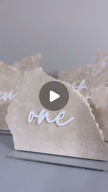 Travertine Place Cards, Diy Stone Table Numbers, Stone Wedding Table Numbers, Travertine Table Numbers, Stone Table Numbers, Table Numbers Wedding Diy, Diy Table Numbers, Table Markers, Wedding Stone