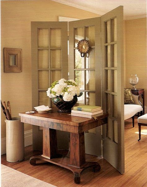 MARTHA MOMENTS: French-Door Room Divider Living Room Divider Ideas, Room Divider Diy, Old French Doors, Pintu Interior, Metal Room Divider, Interior Design Blogs, Portable Room Dividers, Bamboo Room Divider, Sliding Room Dividers