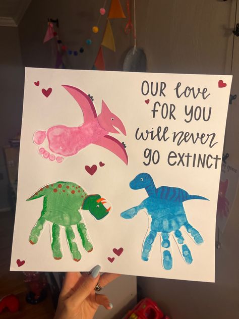 Hand Print Valentines Crafts Toddlers, Dinosaur Crafts For Infants, Dinosaur Art For Infants, Handprint Dinosaur, Dinosaur Toddler Art, Dinosaur Infant Art, Dinosaur Footprint Art, Dinosaur Hand Print, Toddler Dinosaur Crafts