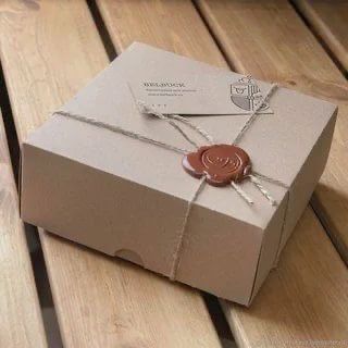 Jewelry Packaging Design, Creative Gift Wraps, Gift Wrapping Inspiration, Small Business Packaging Ideas, Handmade Packaging, Gifts Wrapping Diy, Craft Packaging, Seal Gifts, Brown Paper Packages