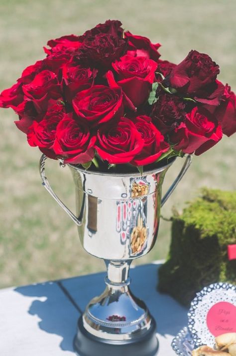 Kentucky Derby Shower Bridal, Kentucky Derby Birthday, Derby Decorations, Kentucky Derby Party Ideas, Kentucky Derby Party Ideas Decoration, Derby Gala, Kentucky Derby Decorations, Derby Decor, Kentucky Derby Party Outfit