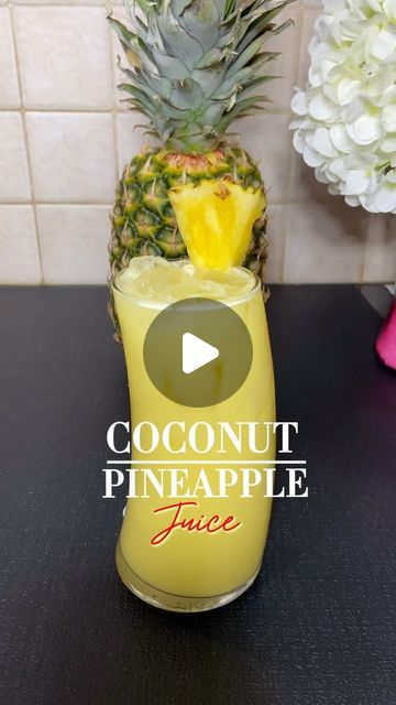 Juicing Recipes With Coconut Water, Cold Pressed Juice Recipes Pineapple, Pineapple Coconut Juice, Pineapple Juice And Coconut Milk, Tropical Juice Recipe, Pineapple And Coconut Milk, Starters For Dinner, Cold Pressed Juice Recipes, Coconut Water Drinks