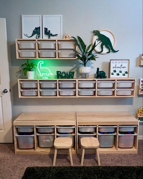 Muted Dinosaur Room, Big Boy Dinosaur Bedroom, Dinosaur Room Ideas, Hawaii Room, Dinosaur Boys Room, Dinosaur Kids Room, Boy Room Themes, Kid Diy, Dinosaur Room Decor