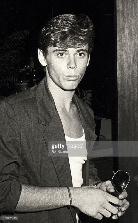 at the Premiere of 'Grandview, USA', Writers Guild Theater, Beverly Hills. 1984 C Thomas Howell Grandview Usa, Grandview Usa, 90s Guys, The Outsiders Ponyboy, Tommy Howell, 80s Boys, C Thomas Howell, Ralph Macchio The Outsiders, Ponyboy Curtis