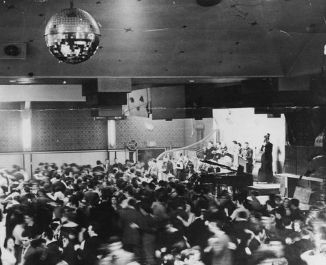 IN PICTURES: Glasgow Barrowlands Ballroom through the years | Glasgow Times Glasgow Nightlife, Bible John, Tab Hunter, Billy Connolly, Jitterbug, Dance Teachers, Country Dance, Dance Club, Foxtrot