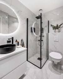 Small Luxury Bathroom, Makeover Kamar Mandi, Bathroom Design Black, Black White Bathrooms, Aesthetic Bathroom, 아파트 인테리어, Bathroom Inspiration Decor, Design Bathroom, Corner Shower