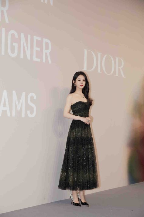 Dior Dress, Hyuna Photoshoot, Dior Designer, Dior Designer Of Dreams, Princess Ball Gowns, Christian Dior Designer, Anime Dress, Modest Fashion Outfits, Glam Dresses