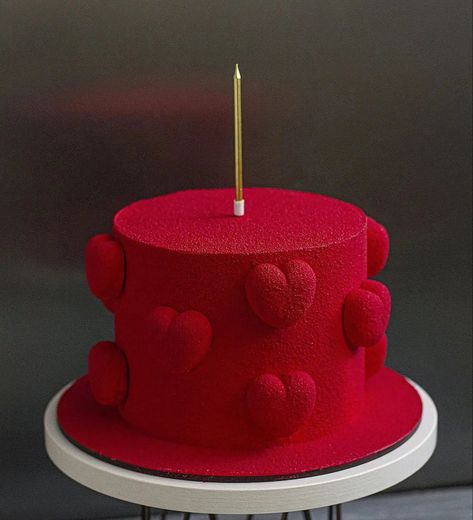 Decorate A Cake, S Cake, Red Valentine, Funny Birthday Cakes, Mini Cakes Birthday, Love Day, Valentines Day Cakes, Creative Birthday Cakes, Valentine Cake