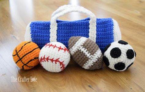 Crochet Sports Patterns Free, Crochet Football Gifts, Sport Crochet Patterns, Sports Amigurumi, Crochet Mini Soccer Ball Pattern Free, Soccer Ball Amigurumi, Soccer Ball Crochet Pattern, Crochet Basketball Net Pattern Free, Basketball Crochet Pattern