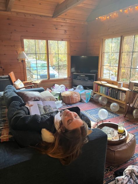 Vermont Cabin Aesthetic, Cabin Fever Aesthetic, Cosy Cabin Aesthetic, Winter Outdoors Aesthetic, Cabin Pictures Instagram Summer, Camping Cabin Aesthetic, Granola Winter Aesthetic, Cabin Vacation Aesthetic, Winter Camp Aesthetic