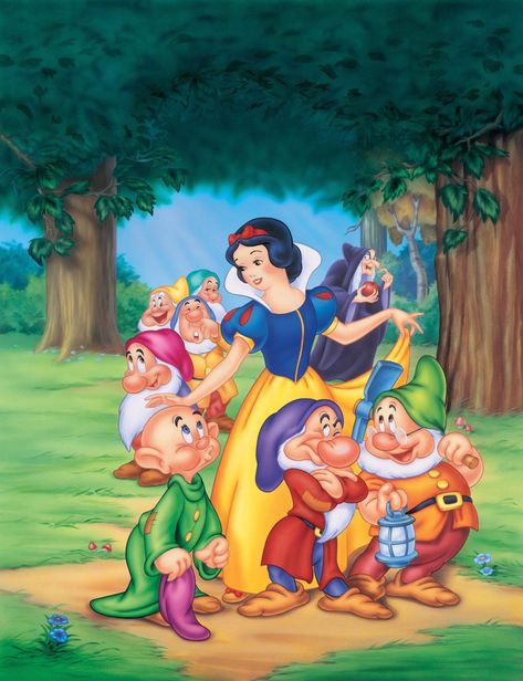 Snow White Characters, Disney Movie Art, Snow White Seven Dwarfs, Mickey Mouse Images, Walt Disney Characters, Sette Nani, Disney Princess Snow White, Snow White Disney, Princess Snow White