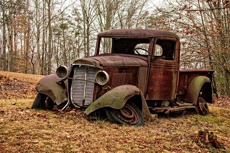 Rat Rod Trucks, Rusty Cars, Old Pickup, Rat Rods Truck, Old Pickup Trucks, Antique Trucks, Last Ride, Abandoned Cars, Photo Vintage