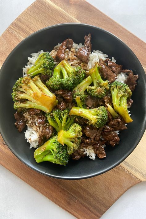 Beef and Broccoli Stir Fry Sauce - Feeding Tiny Bellies Broccoli Stir Fry Sauce, Tiny Bellies, Blw Recipes, Beef And Broccoli, Broccoli Stir Fry, Filling Dinner, Dinner Meal Prep, Fry Sauce, Stir Fry Sauce