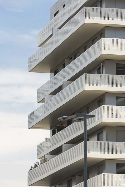 Modern Neoclassical, Balustrade Design, Tower In Paris, Hotel Exterior, Facade Architecture Design, Residential Building Design, Architecture Building Design, Landscape Architecture Design, Kagoshima