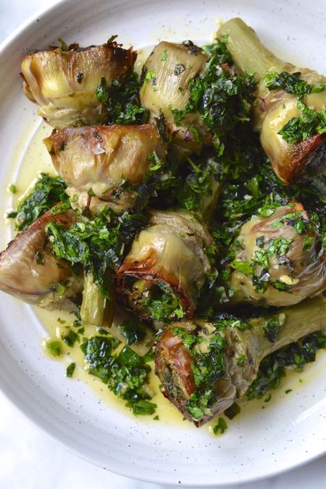 Stuffed Artichokes, Artichoke Recipes, Easy Appetizer Recipes, Veggie Sides, Veggie Dishes, Fresh Parsley, Fresh Mint, Vegetable Dishes, Vegetarian Dishes