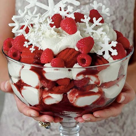 RX_1212 Red Velvet-Raspberry Tiramisu Trifle Nice Desserts, Truffles Recipes, Raspberry Tiramisu, Tiramisu Trifle, Raspberry Trifle, Red Velvet Desserts, Recipe Inspirations, Favorite Holiday Desserts, Red Velvet Recipes