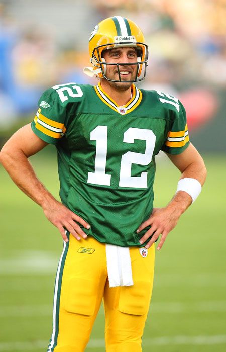 Aaron Rodgers :) Aaron Rogers, Green Bay Packers Baby, Green Packers, Packers Baby, Go Packers, Green Bay Packers Fans, Green Bay Packers Football, Packers Football, Packers Fan