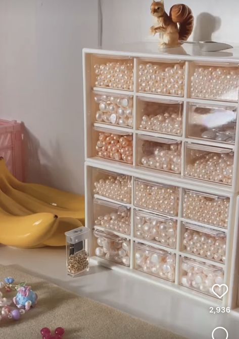 Jewlery Making Storage, Beads Organization, Diy Bead Storage, Jewelry Making Station, Bead Storage Ideas Organizations, Jewelry Office, Beading Studio Workspaces, Diy Bead Storage Ideas Organizations, Beads Organizer