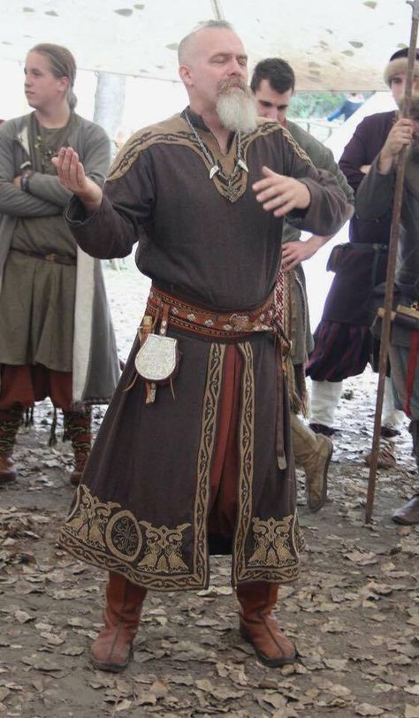 Viking male outfit- I like the split front tunic with trousers underneath Trending Male Outfits, Traditional Scandinavian Clothing Men, Sca Viking Garb Men, Viking Formal Wear, Irish Traditional Clothing Male, Men’s Medieval Clothing, Viking Tunic Mens, Viking Inspired Outfit Men, Turkish Mens Fashion