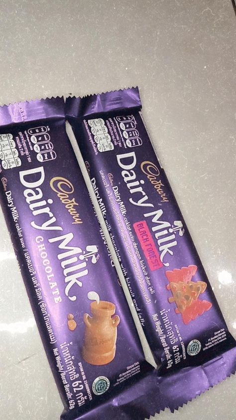 manis nya kek janji mantan sksksk Pap Coklat Dairy Milk, Coklat Dairy Milk, Coklat Cadbury, Foto Pin, Dairy Milk, Food Obsession, Food Cravings, Dream Life, Dairy