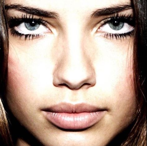 Adriana Lima Face, Adriana Lima Young, Sherilyn Fenn, Victoria Secret Angels, Irina Shayk, Natalie Portman, Adriana Lima, Jessica Alba, Kate Moss