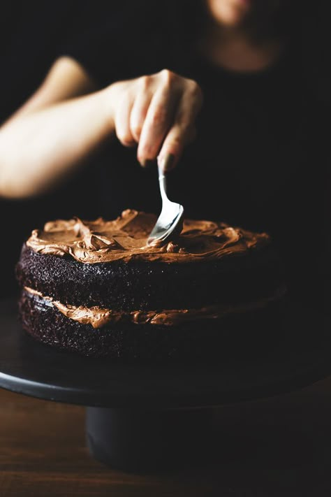 Spiced Hot Chocolate Cake: a decadent twist on a classic, with dark chocolate buttermilk frosting. Hot Chocolate Cake, Spiced Hot Chocolate, Black Magic Cake, Spicy Chocolate, Mexican Chocolate, Mexican Hot Chocolate, Think Food, Chocolate Cakes, Layer Cakes