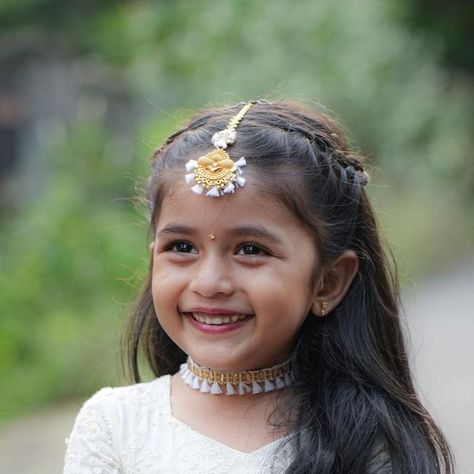 Navratri Hairstyles For Baby Girl, Onam Hairstyles For Kids, Radha Hairstyle For Kids, Pattupavada Hairstyles, Traditional Hairstyle For Kids, Zara Zyanna, Wedding Hairstyles For Kids, Wedding Hairstyles For Girls, Hair Stail